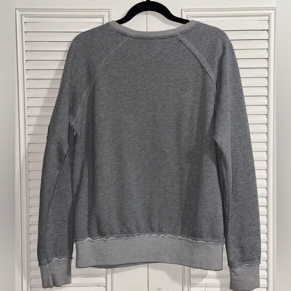 Universal Studios Wizarding World of Harry Potter Gryffindor Sweatshirt Womens M - Picture 8 of 8